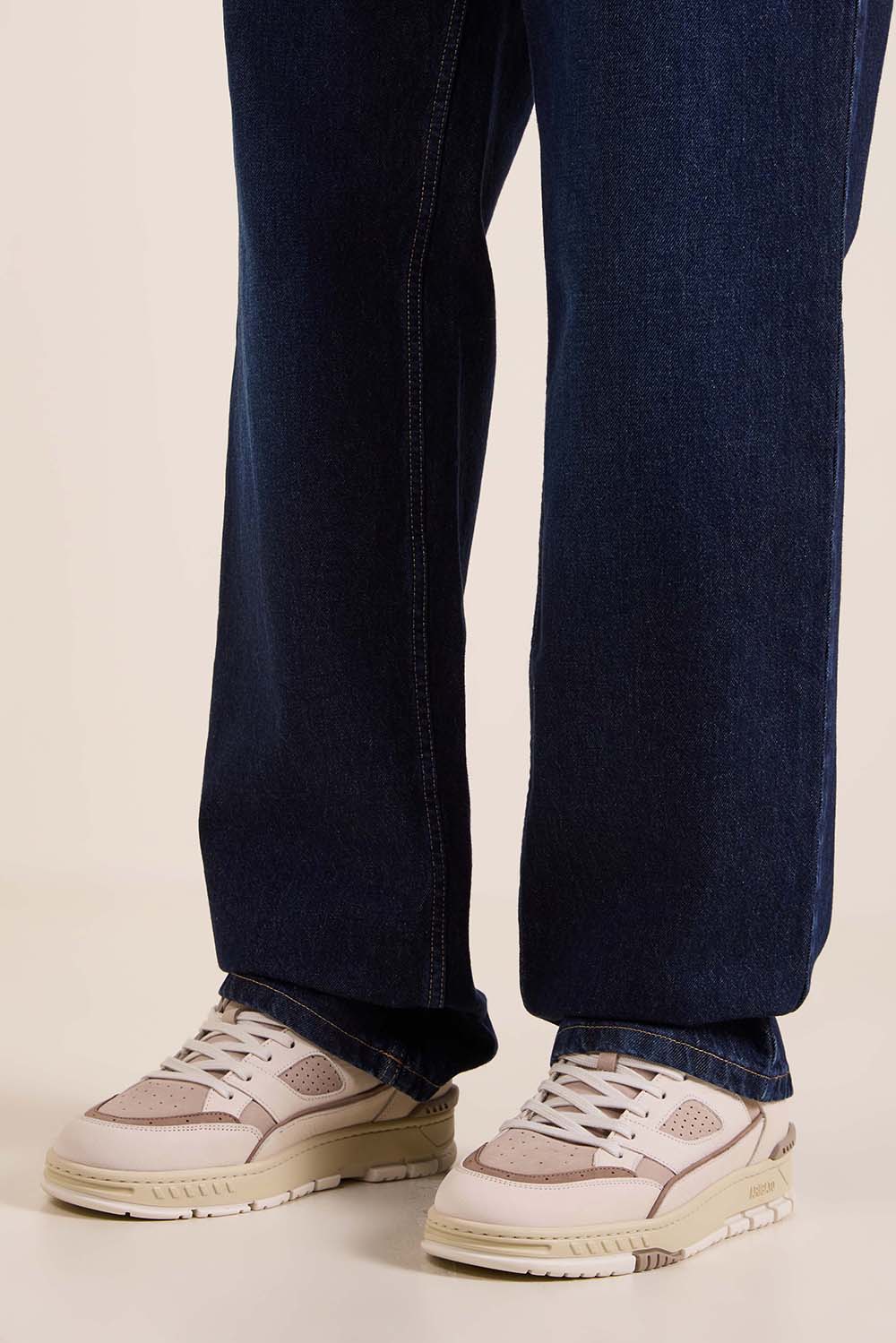 תמונת כל הלוק של נעלי סניקרס ארייה לו